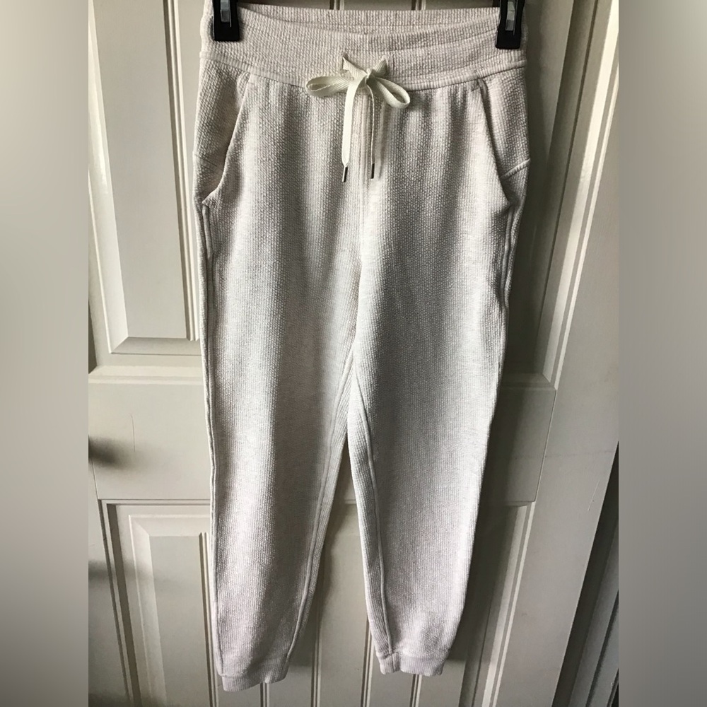 EUC LULULEMON Ribbed High-Rise Jogger 25" *7/8 Length Heathered White Opal 2 - Picture 5 of 13